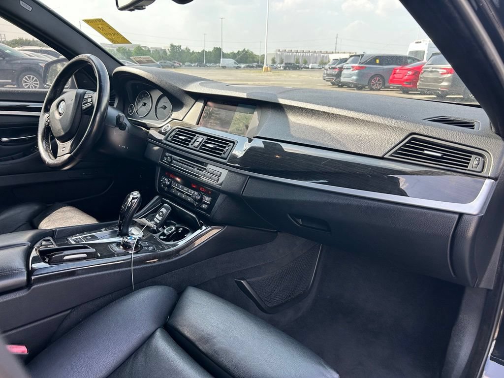 Used 2012 BMW 550i xDrive Sedan AWD/4WD image 10