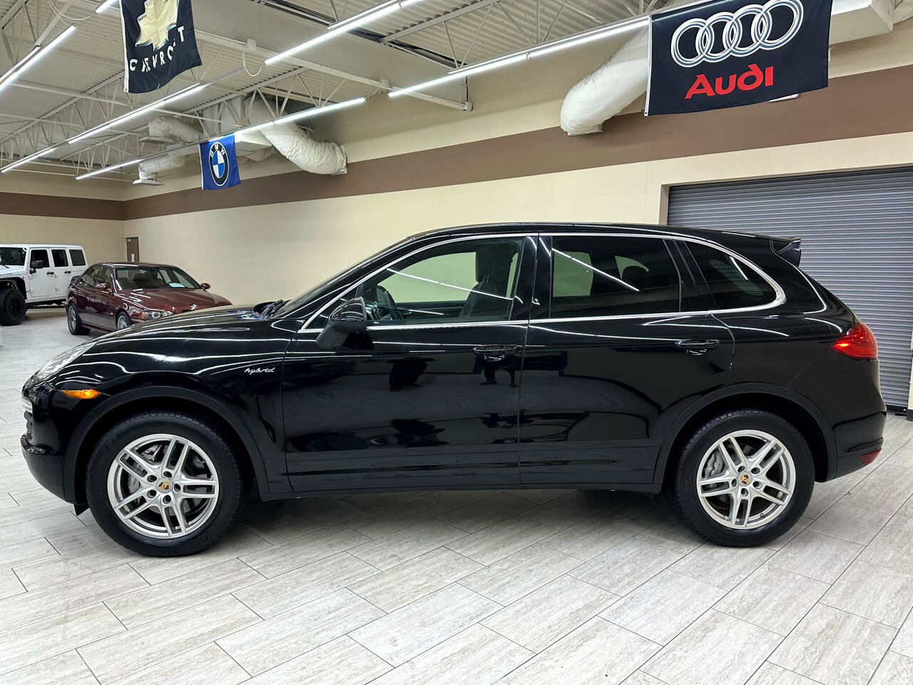 Used 2014 Porsche Cayenne S image 10