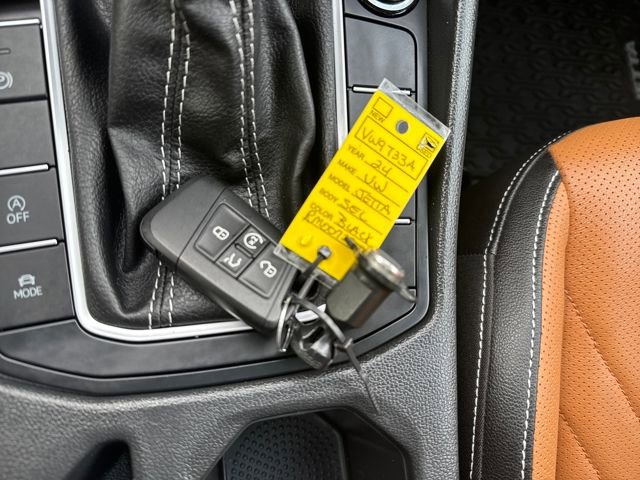 Certified 2024 Volkswagen Jetta SEL image 36