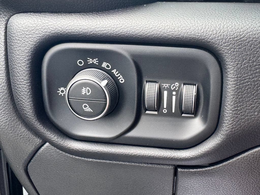 Used 2024 RAM 2500 Laramie w/ Safety Group AWD/4WD image 36