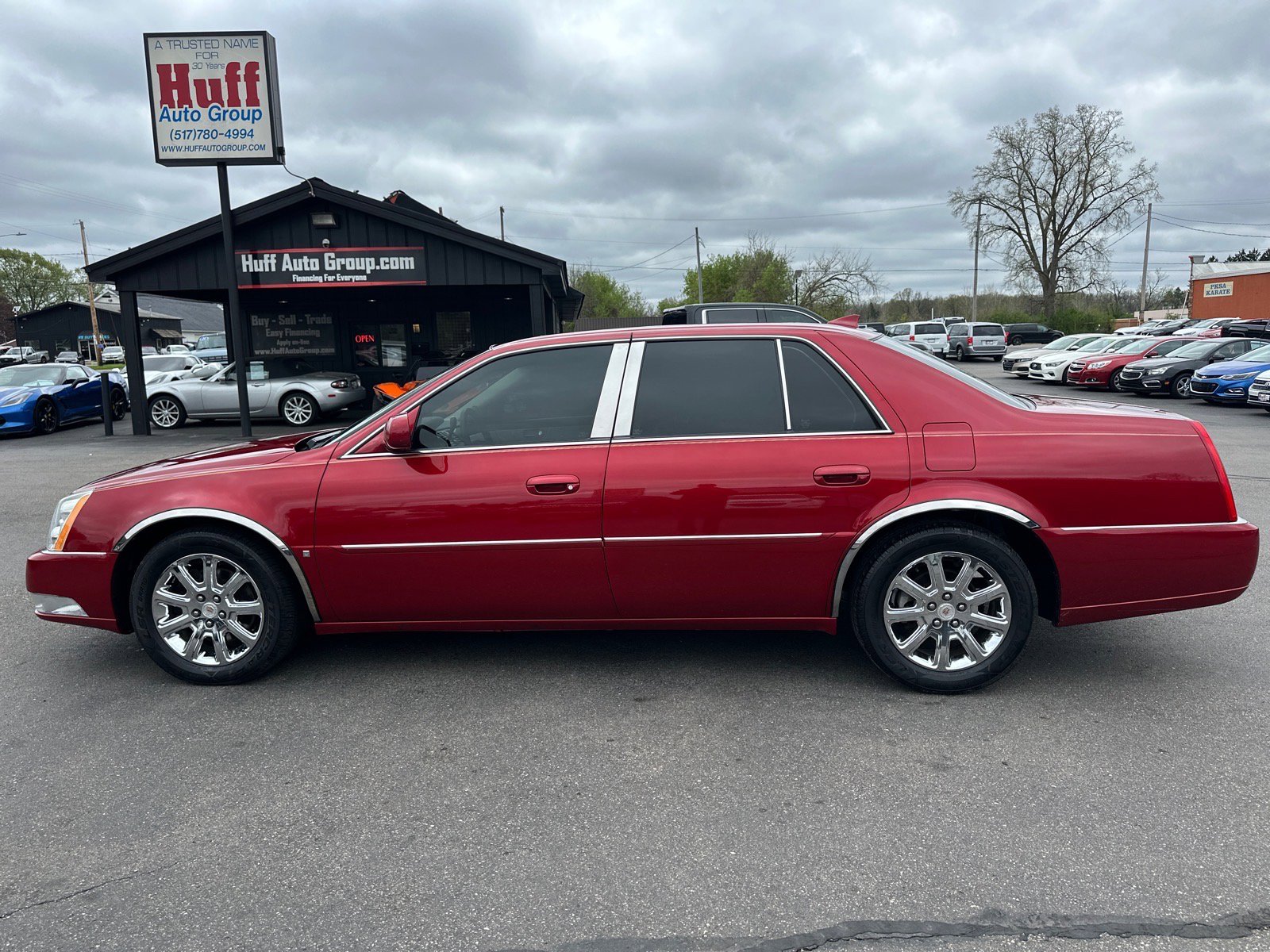 Used 2009 Cadillac DTS w/ Sun And Sound Package FWD image 6