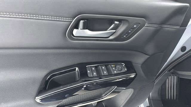 New 2026 Nissan Pathfinder Platinum image 23