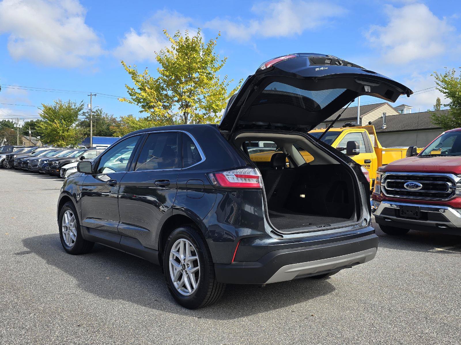 Used 2023 Ford Edge SEL AWD/4WD image 6