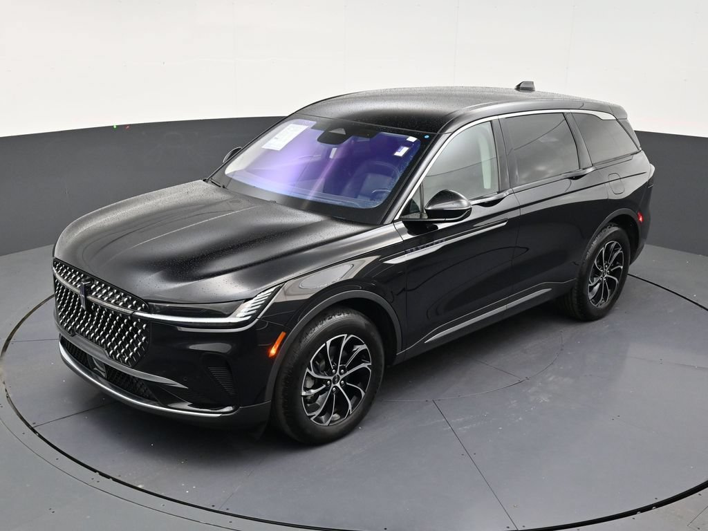 Used 2025 Lincoln Nautilus Premier AWD/4WD image 14