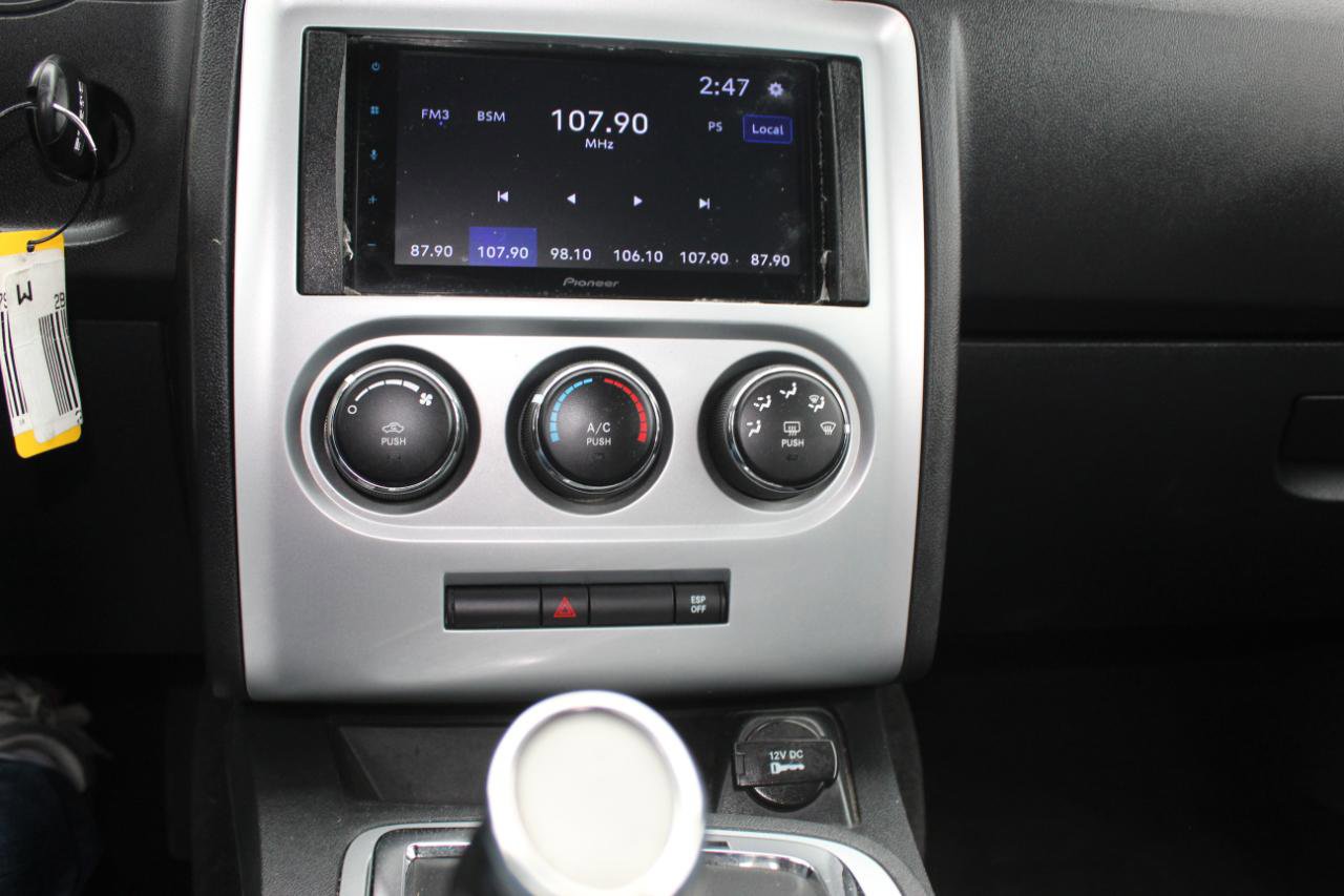 Used 2010 Dodge Challenger SE RWD image 21