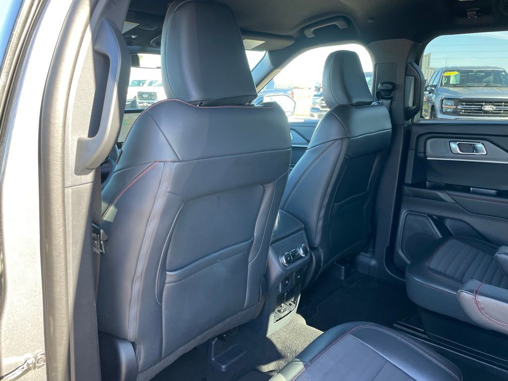 Used 2025 Ford Explorer ST-Line AWD/4WD image 56