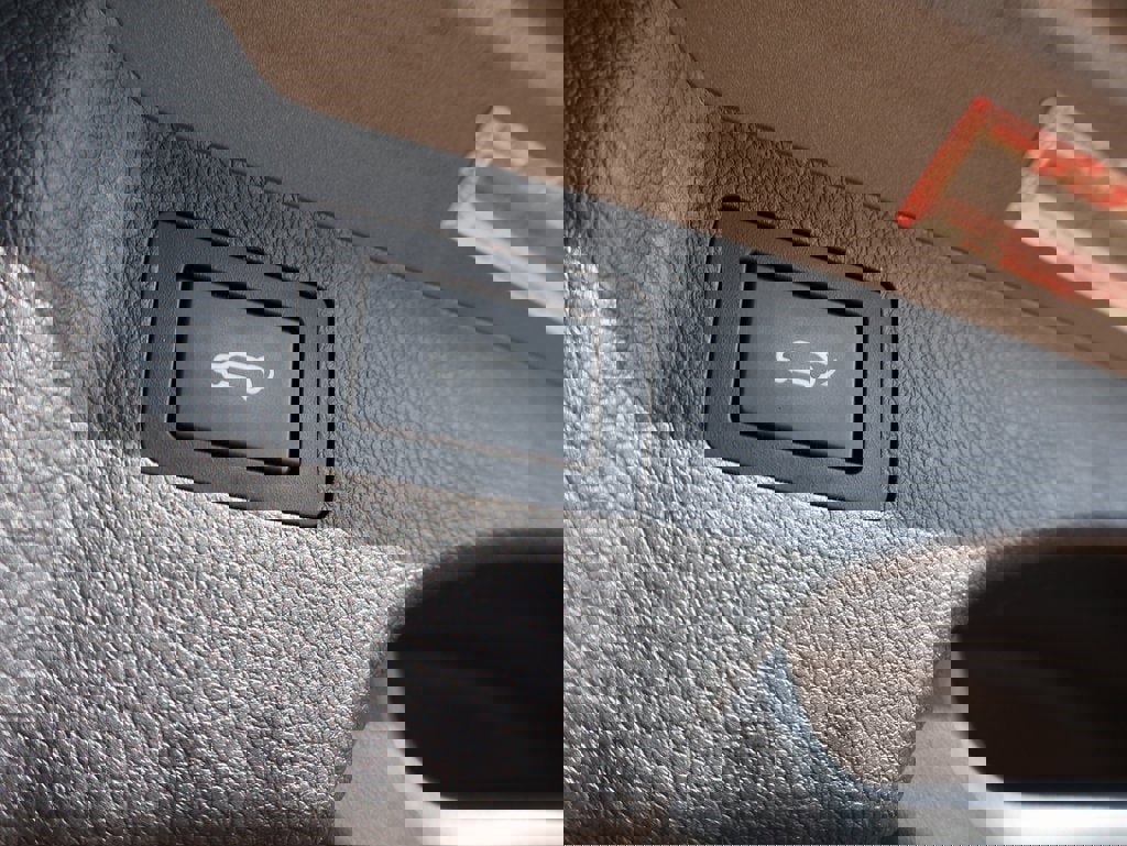 Used 2017 Hyundai Santa Fe Sport image 17