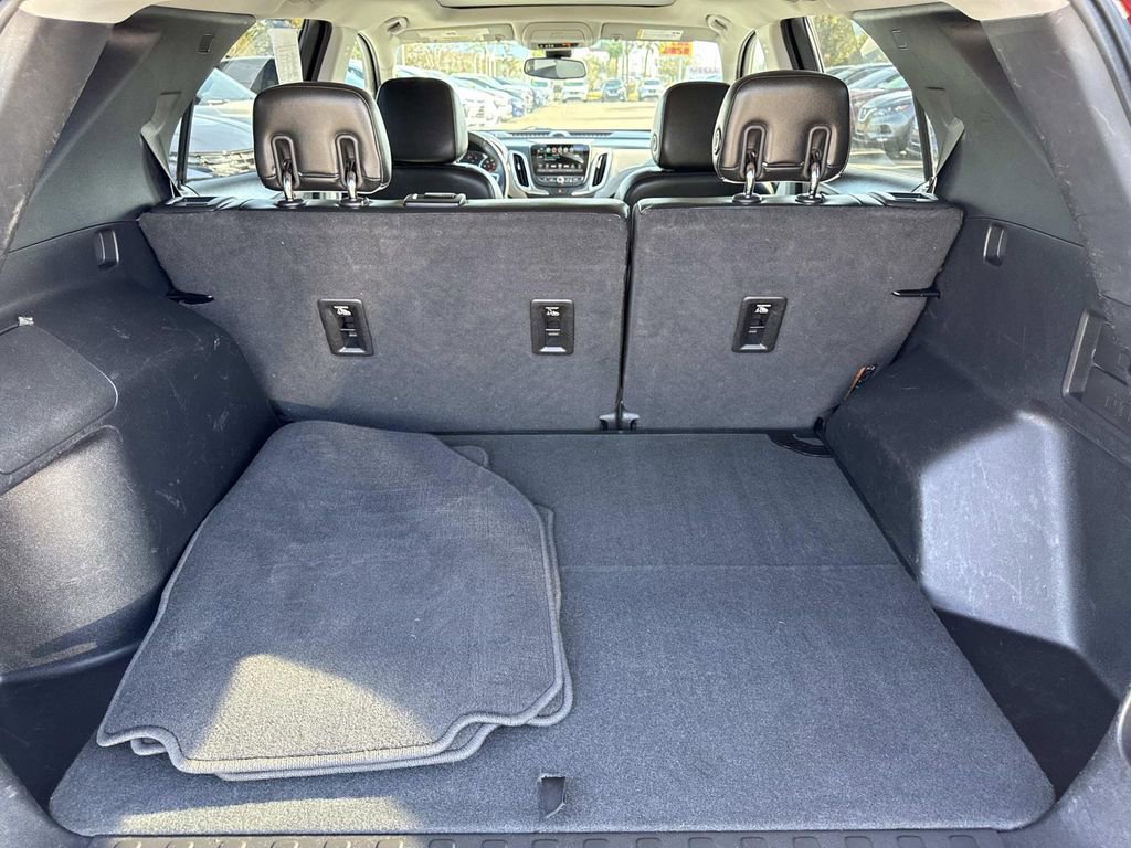 Used 2018 Chevrolet Equinox Premier image 12