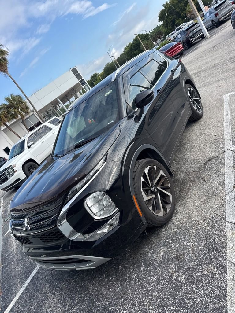 Used 2022 Mitsubishi Outlander SEL FWD image 3