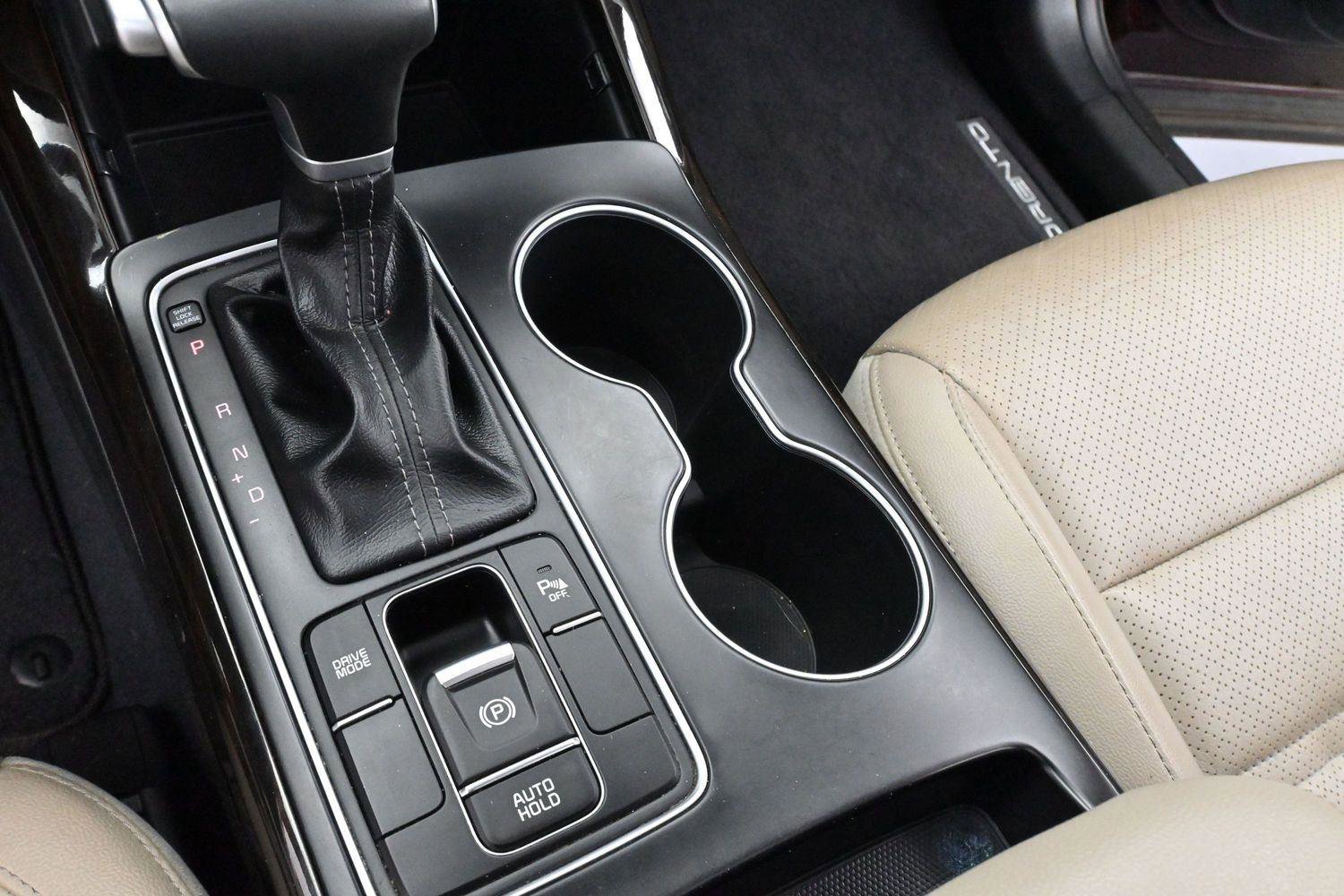 Used 2020 Kia Sorento EX FWD image 18