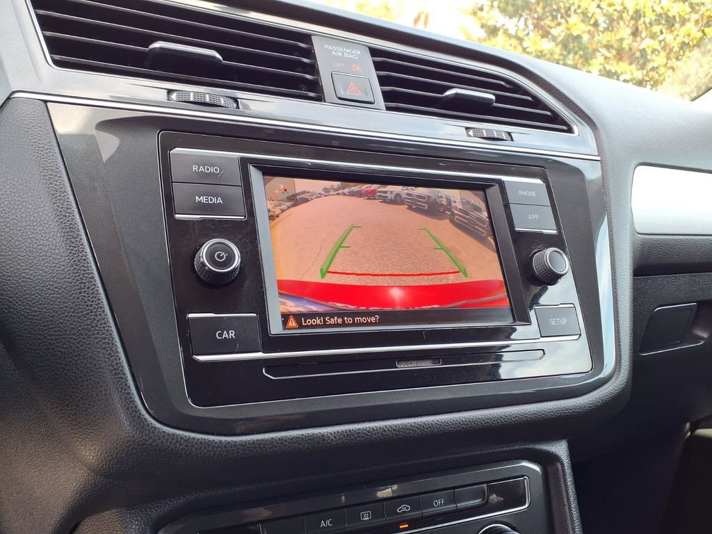 Used 2018 Volkswagen Tiguan S FWD image 16