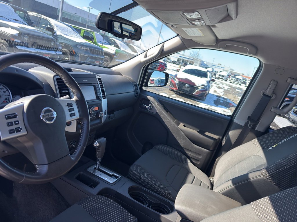 Used 2017 Nissan Frontier PRO-4X image 25