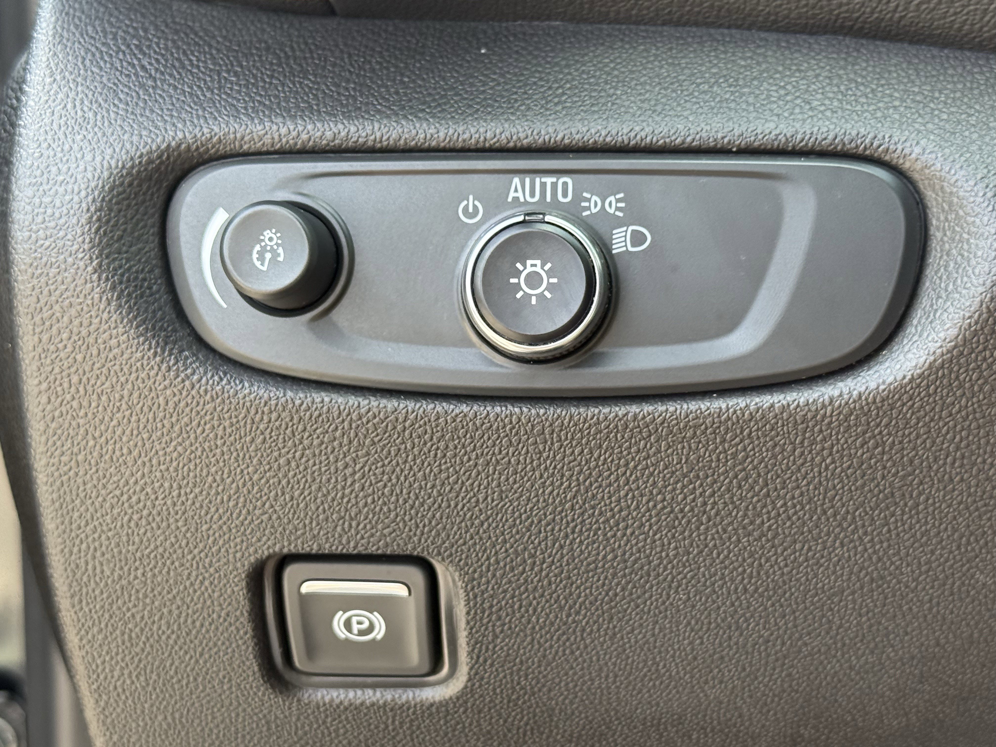 Used 2025 Chevrolet Blazer RS image 26