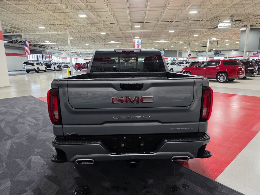 Used 2025 GMC Sierra 1500 Denali w/ Technology Package AWD/4WD image 5