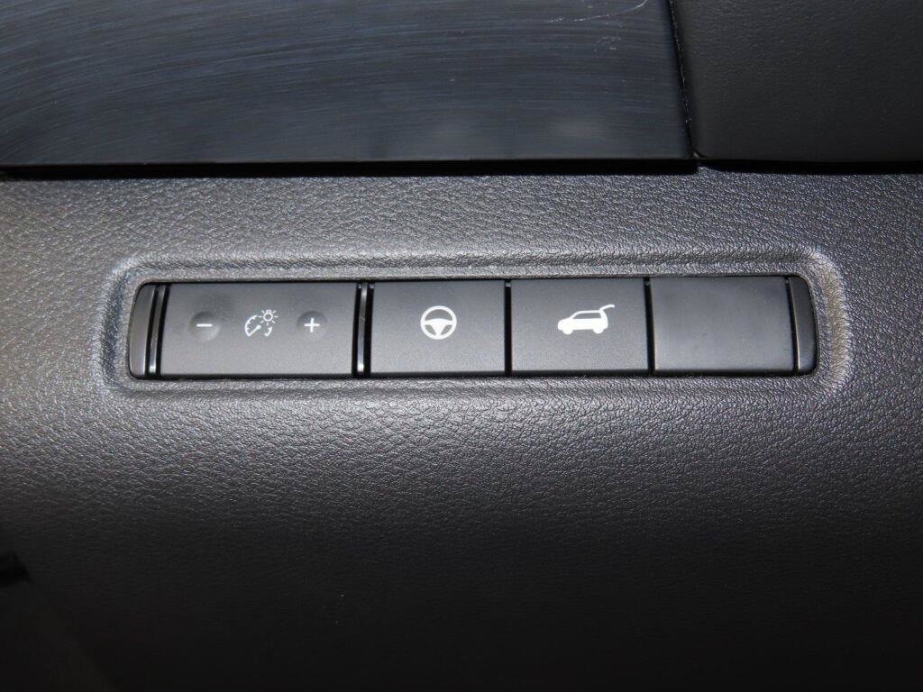 New 2026 Nissan Pathfinder SL AWD/4WD image 17