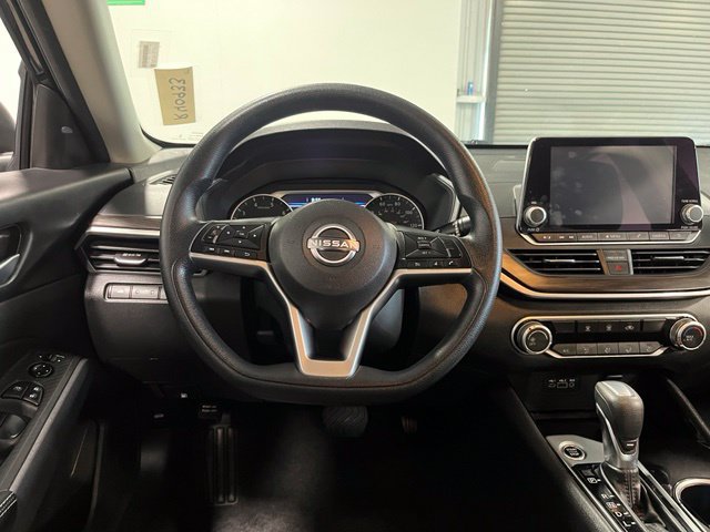 Used 2024 Nissan Altima 2.5 SV FWD image 21