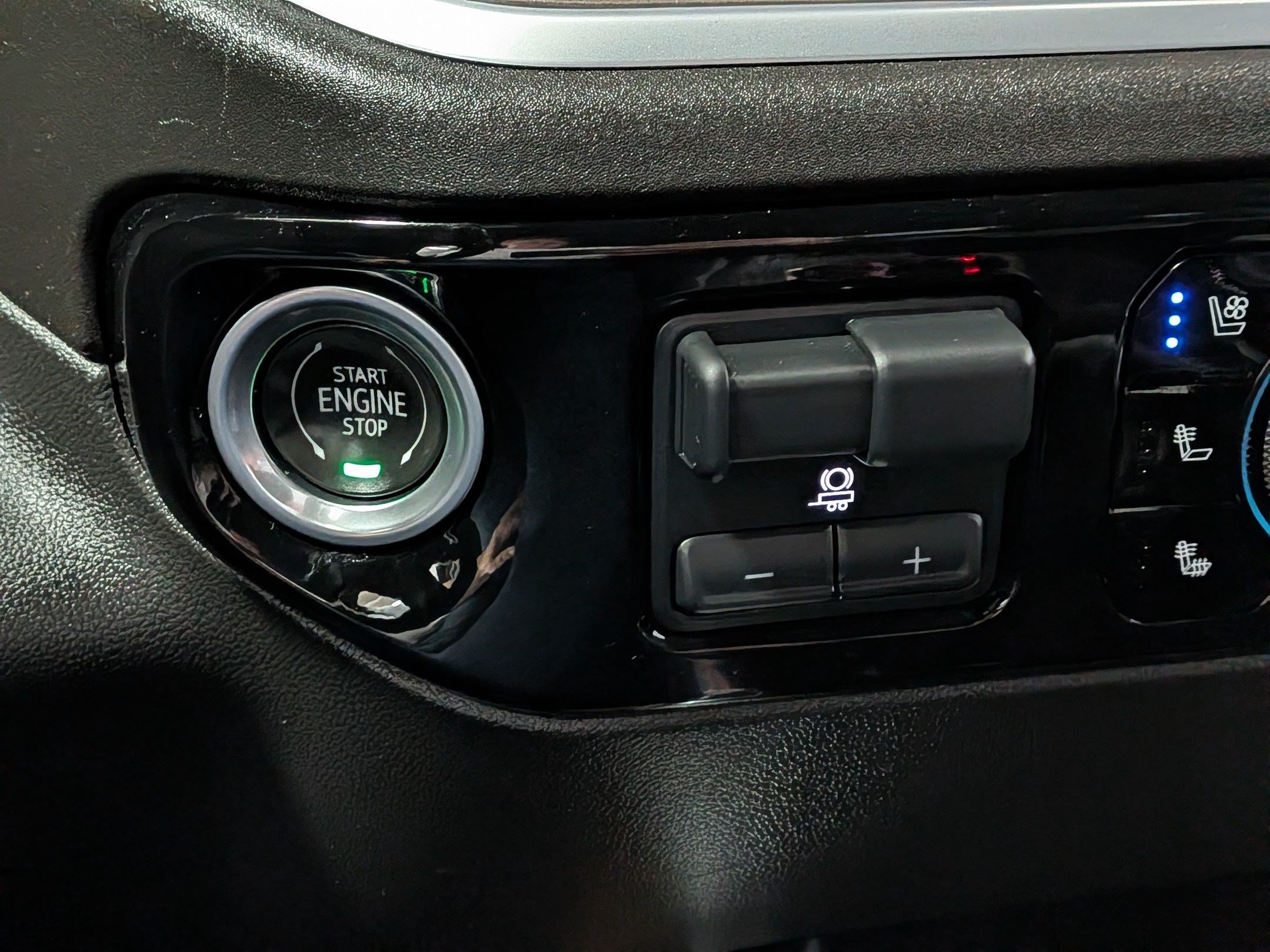Used 2022 Chevrolet Silverado 1500 High Country RWD image 26