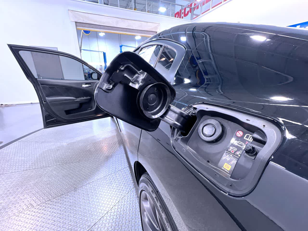 Used 2023 Dodge Charger R/T w/ Plus Group RWD image 40