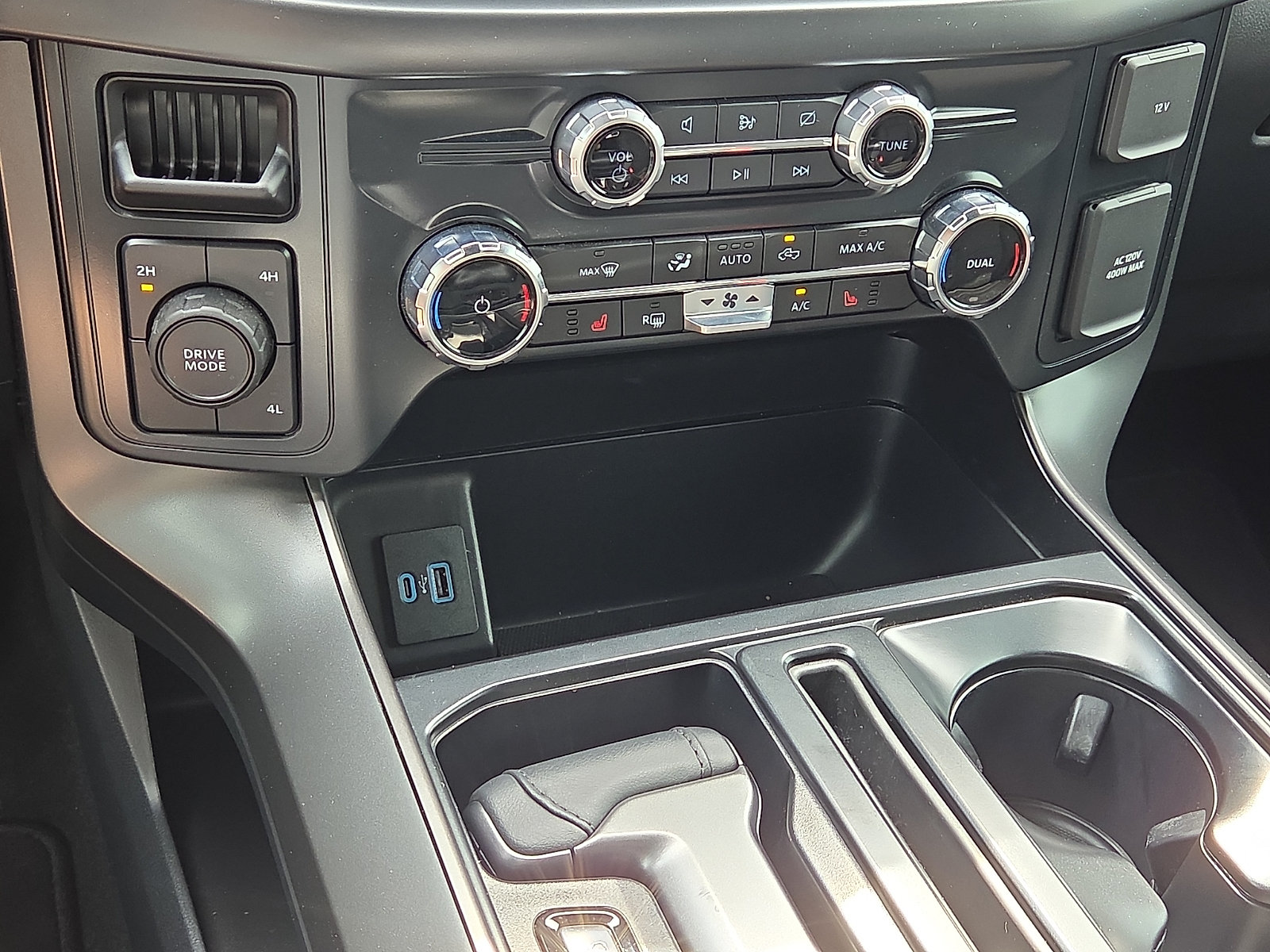 Used 2024 Ford F150 XLT w/ Equipment Group 302A MID AWD/4WD image 19