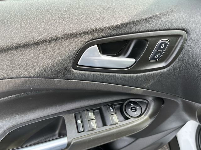 Used 2017 Ford Escape SE image 17