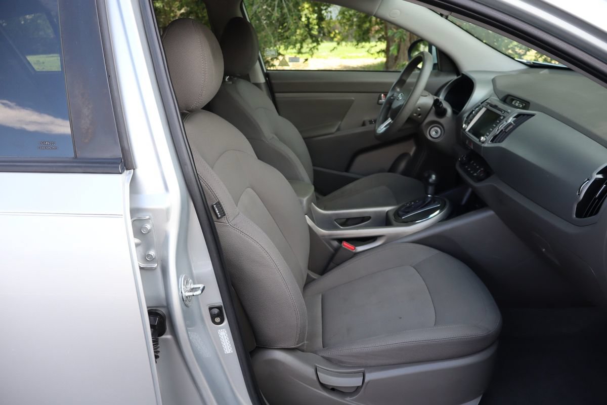 Used 2011 Kia Sportage LX w/ Convenience Pkg FWD image 22