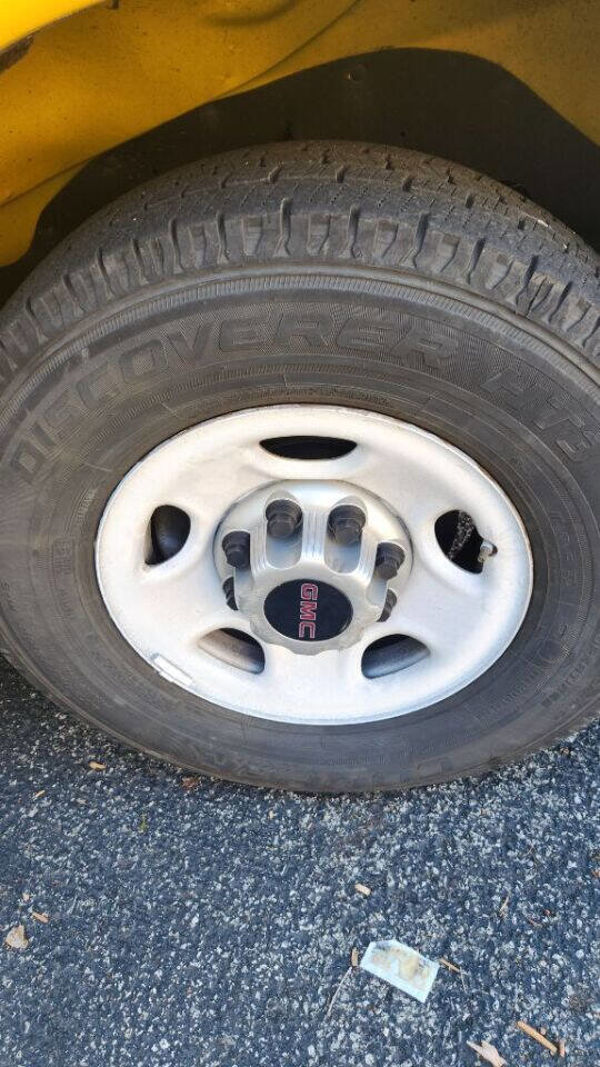 Used 2012 GMC Savana 2500 Extended RWD image 6
