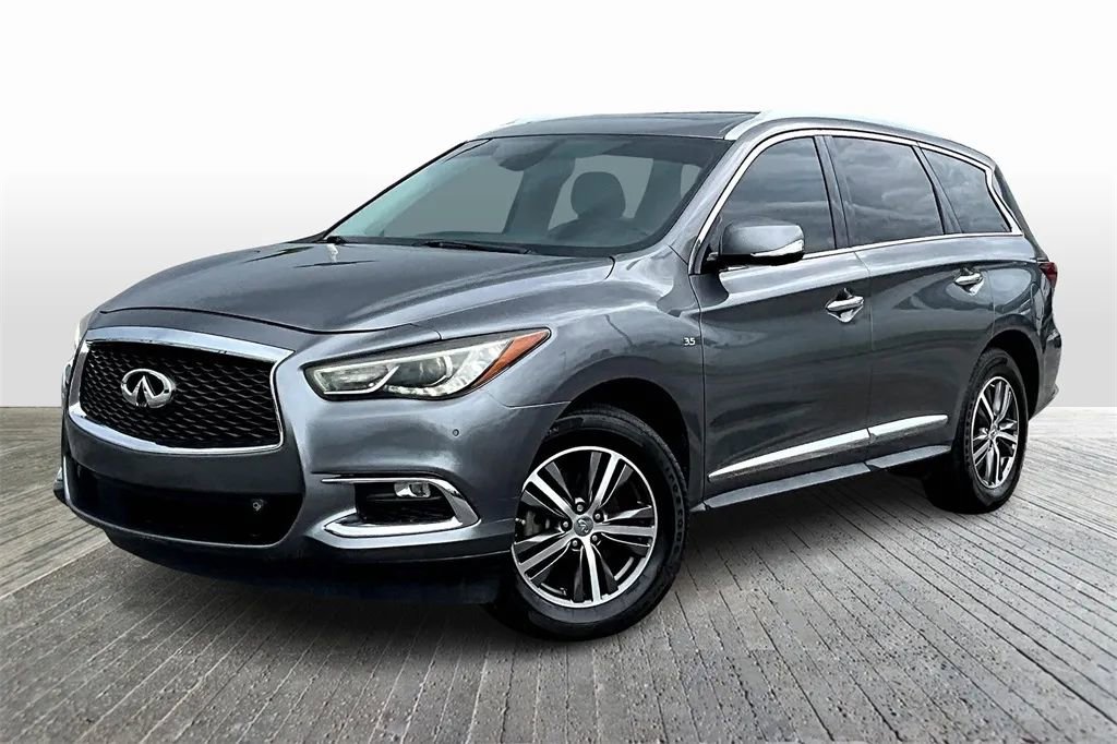 Used 2019 INFINITI QX60 Luxe w/ Essential Package