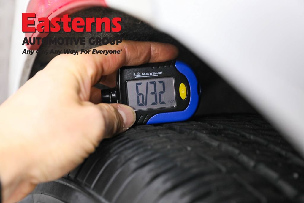 Used 2022 Chrysler Voyager LX image 27