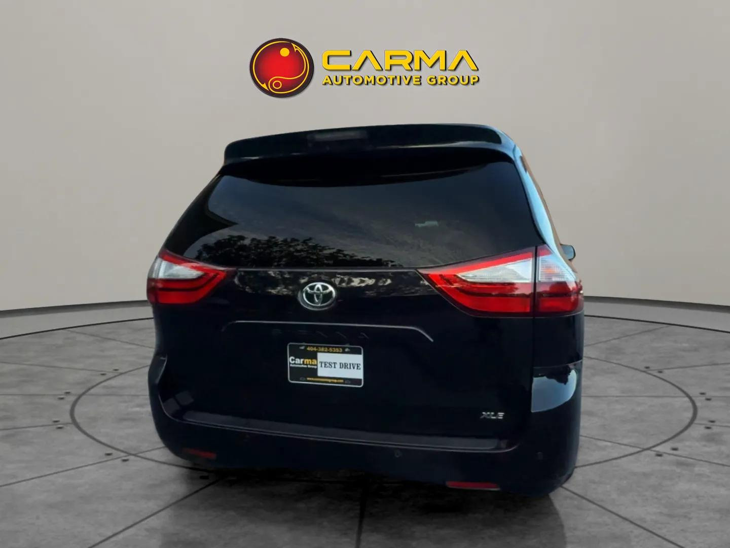 Used 2017 Toyota Sienna XLE Premium image 6