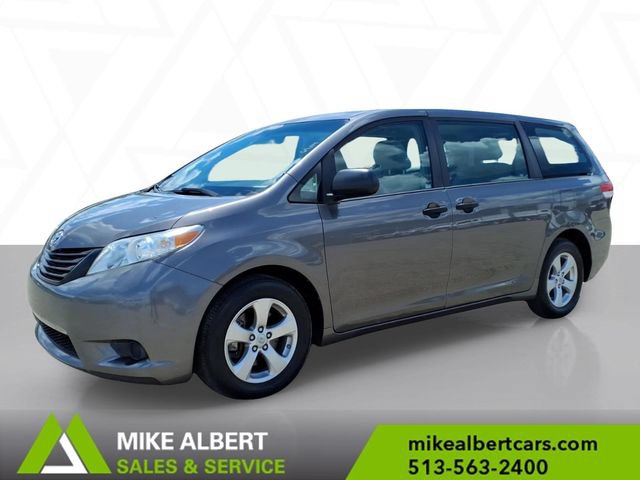 Used 2014 Toyota Sienna L FWD image 3