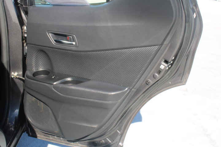 Used 2021 Toyota C-HR XLE FWD image 14