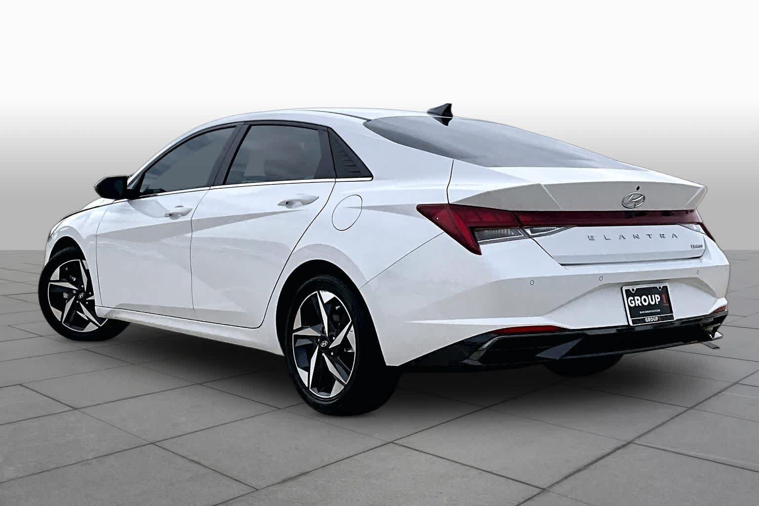 Certified 2023 Hyundai Elantra Limited FWD image 12