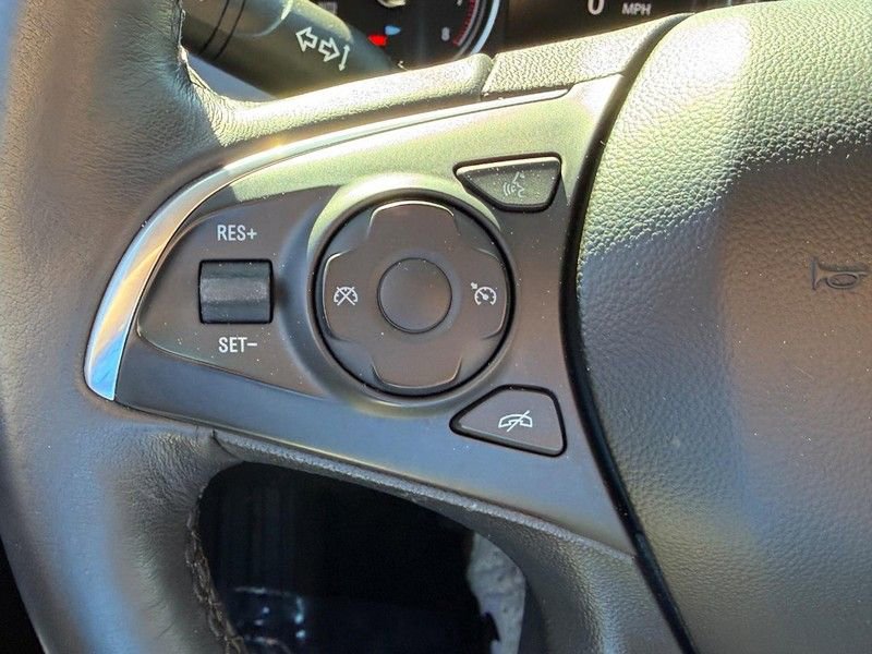 Used 2020 Buick Enclave Essence image 21