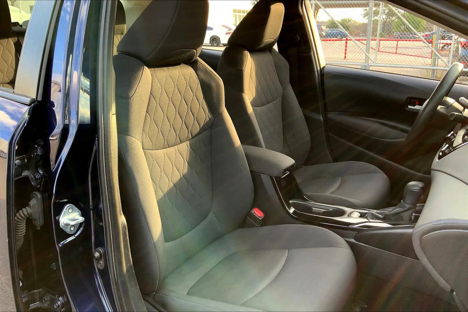 Used 2020 Toyota Corolla LE FWD image 9