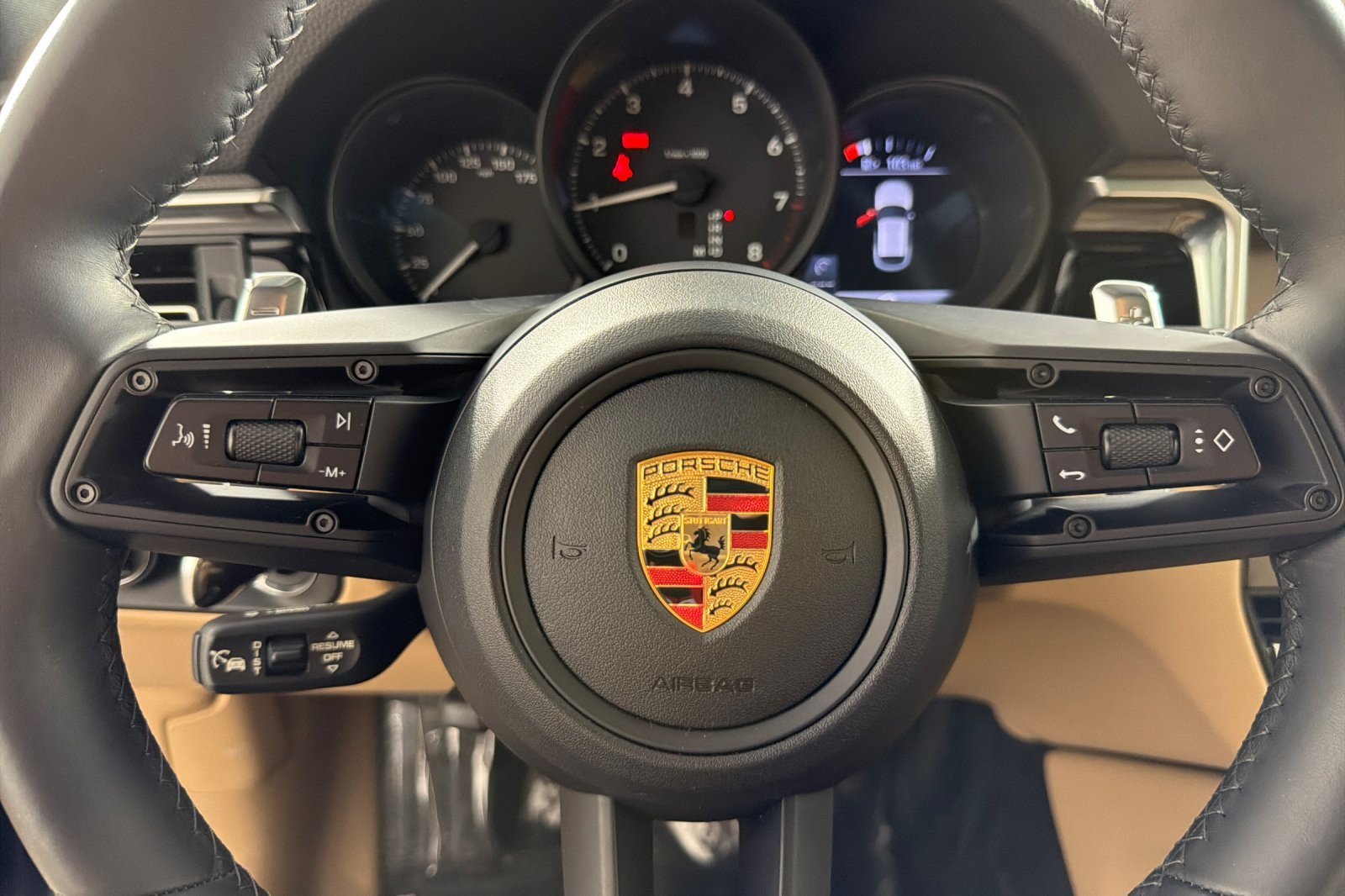 Used 2023 Porsche Macan AWD/4WD image 22