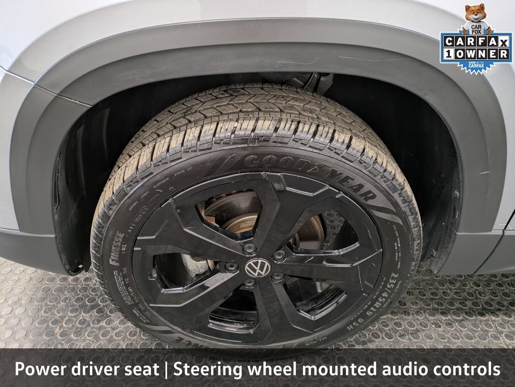 Used 2025 Volkswagen Taos SEL w/ Black Wheel Plus Package AWD/4WD image 9