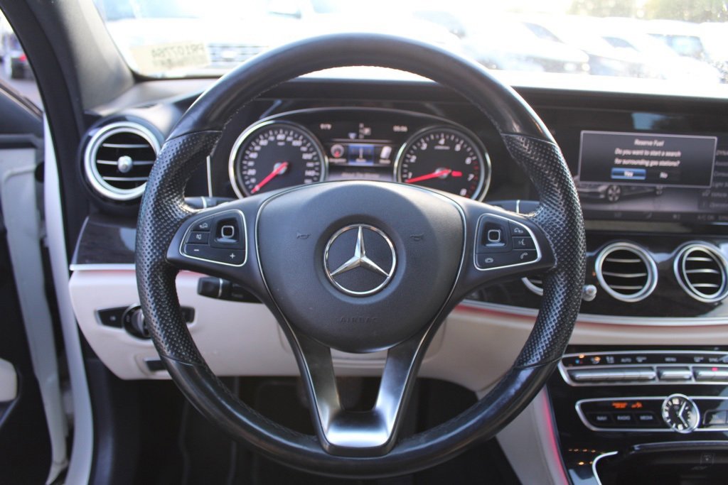 Certified 2017 Mercedes-Benz E 300 4MATIC image 9