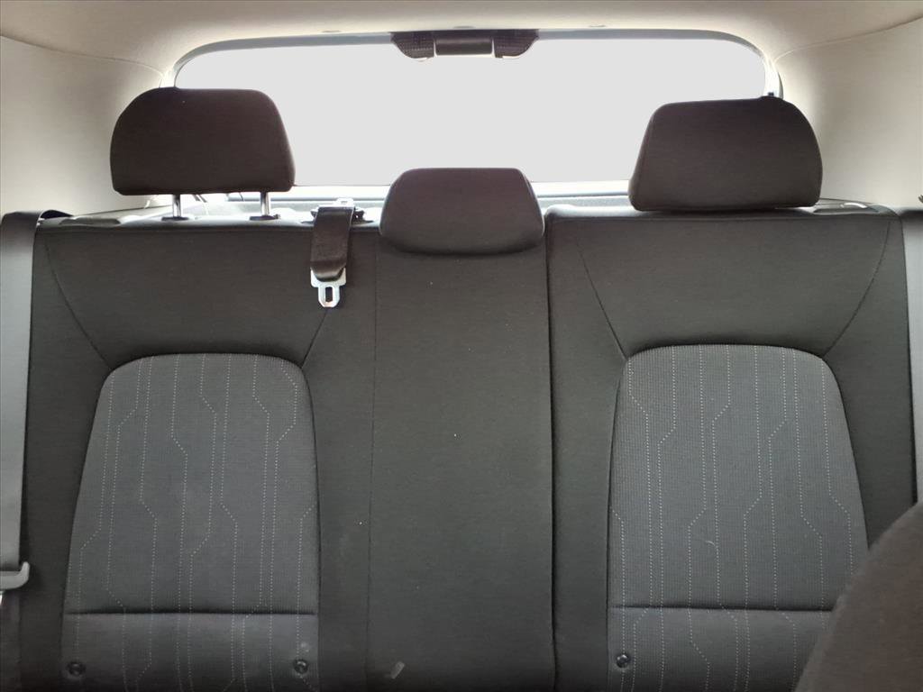 Used 2025 Hyundai Venue SE FWD image 11