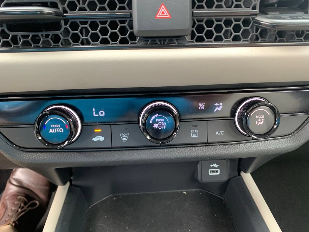 Used 2025 Honda HR-V LX image 41