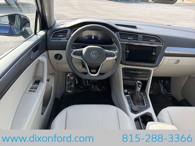 Used 2024 Volkswagen Tiguan SE image 21