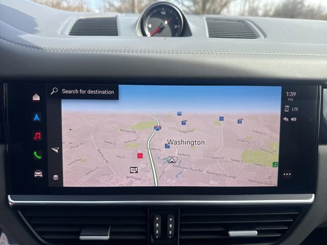 Used 2023 Porsche Cayenne Platinum Edition image 25