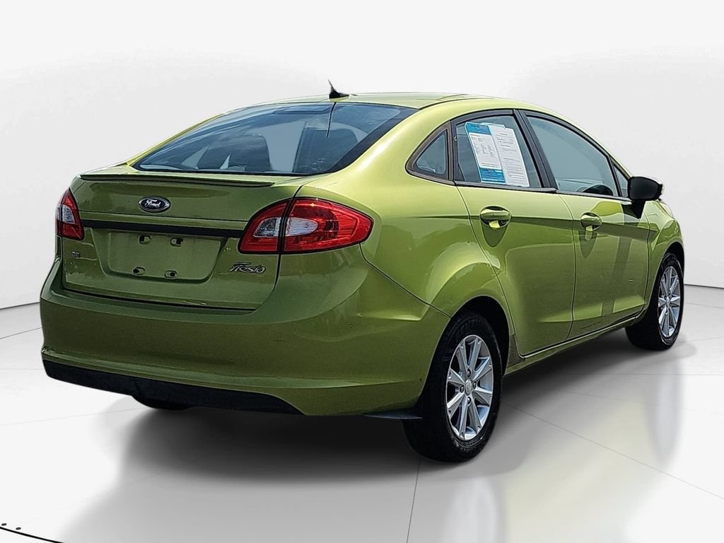 Used 2013 Ford Fiesta SE FWD image 6