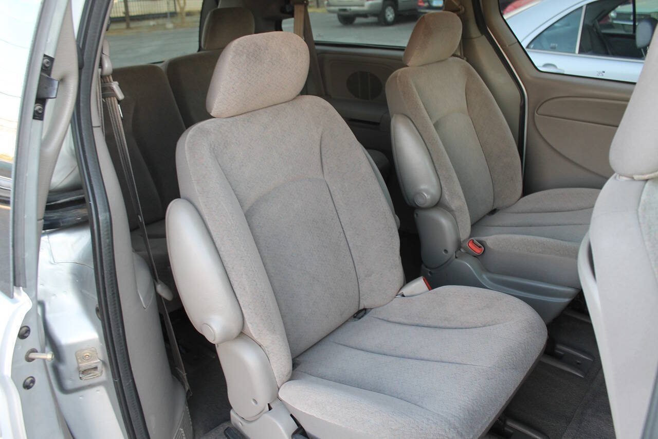 Used 2003 Dodge Grand Caravan Sport FWD image 28