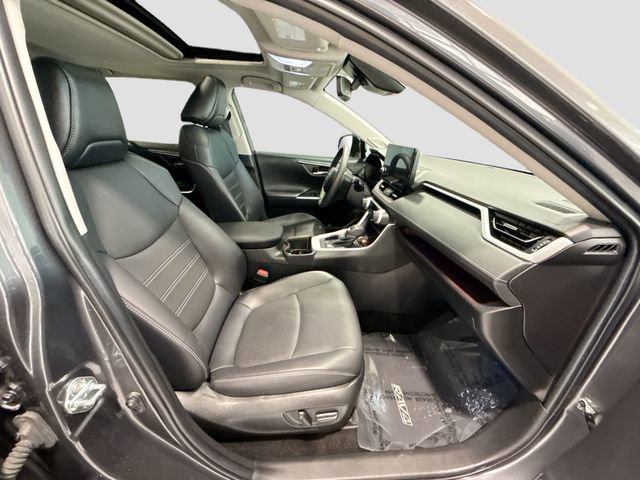 Used 2023 Toyota RAV4 Limited image 25