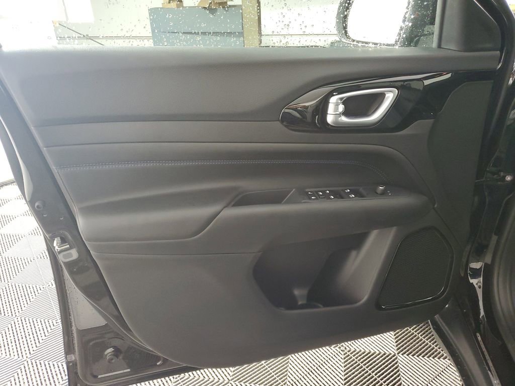 New 2026 Jeep Compass Latitude image 26