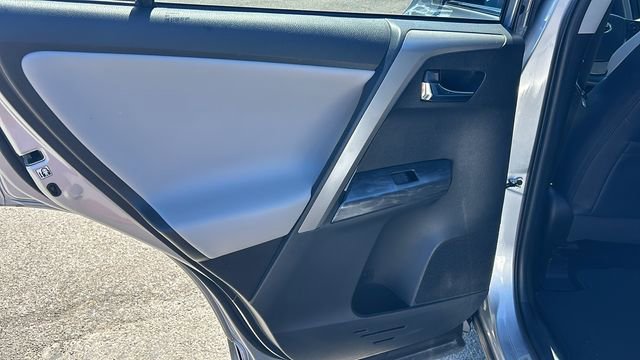 Used 2017 Toyota RAV4 Platinum AWD/4WD image 14