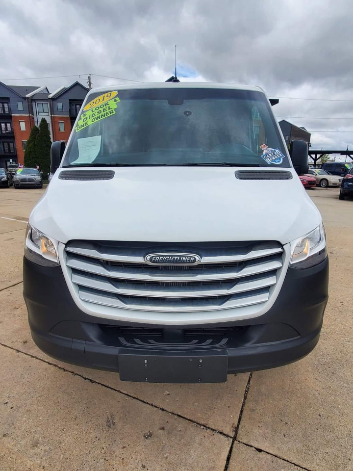 Used 2019 Freightliner Sprinter 2500 w/ Driver Convenience Package image 2