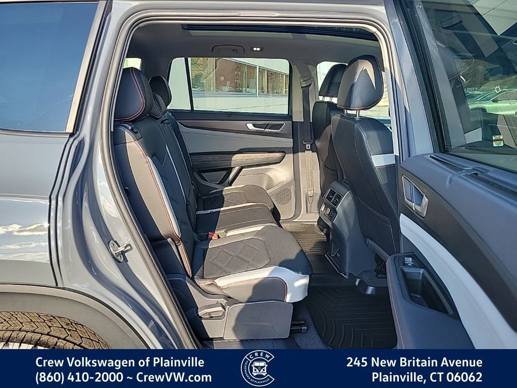 Certified 2025 Volkswagen Atlas Peak Edition SE image 15