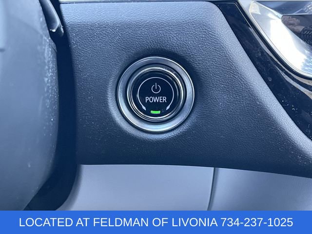 Used 2024 Cadillac Lyriq Luxury image 16