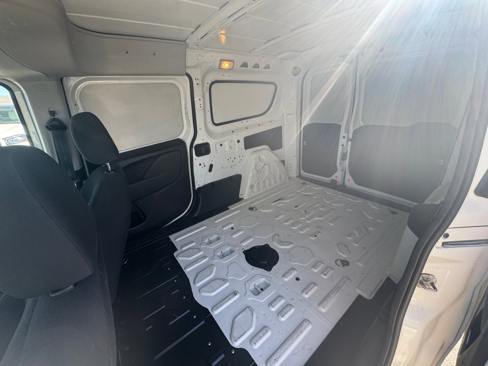 Used 2021 RAM ProMaster City Tradesman FWD image 15